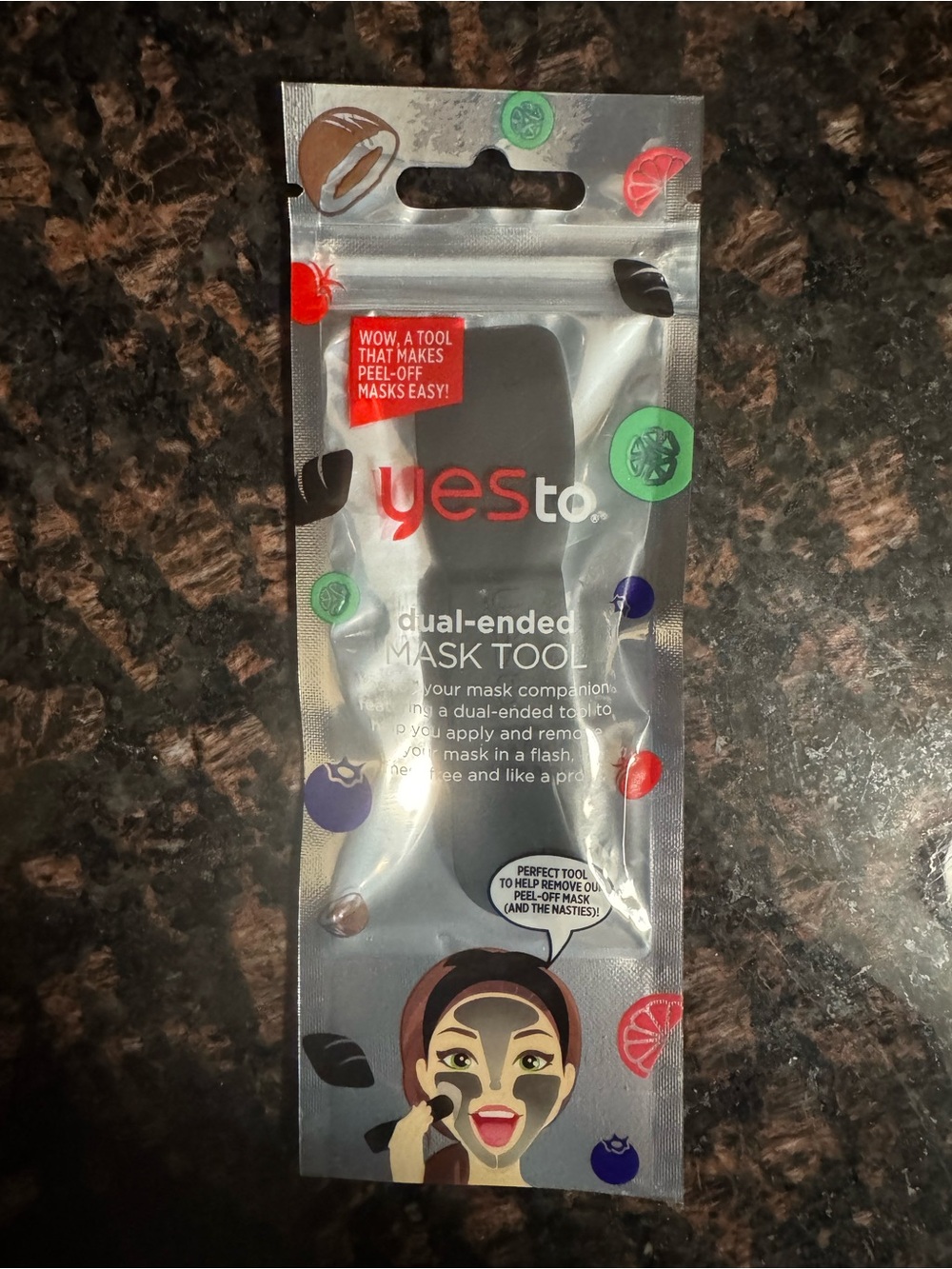 Dual-Ended Face Mask Tool